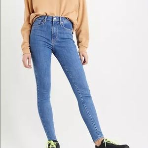 Levi Mile High Super Skinny Jeans